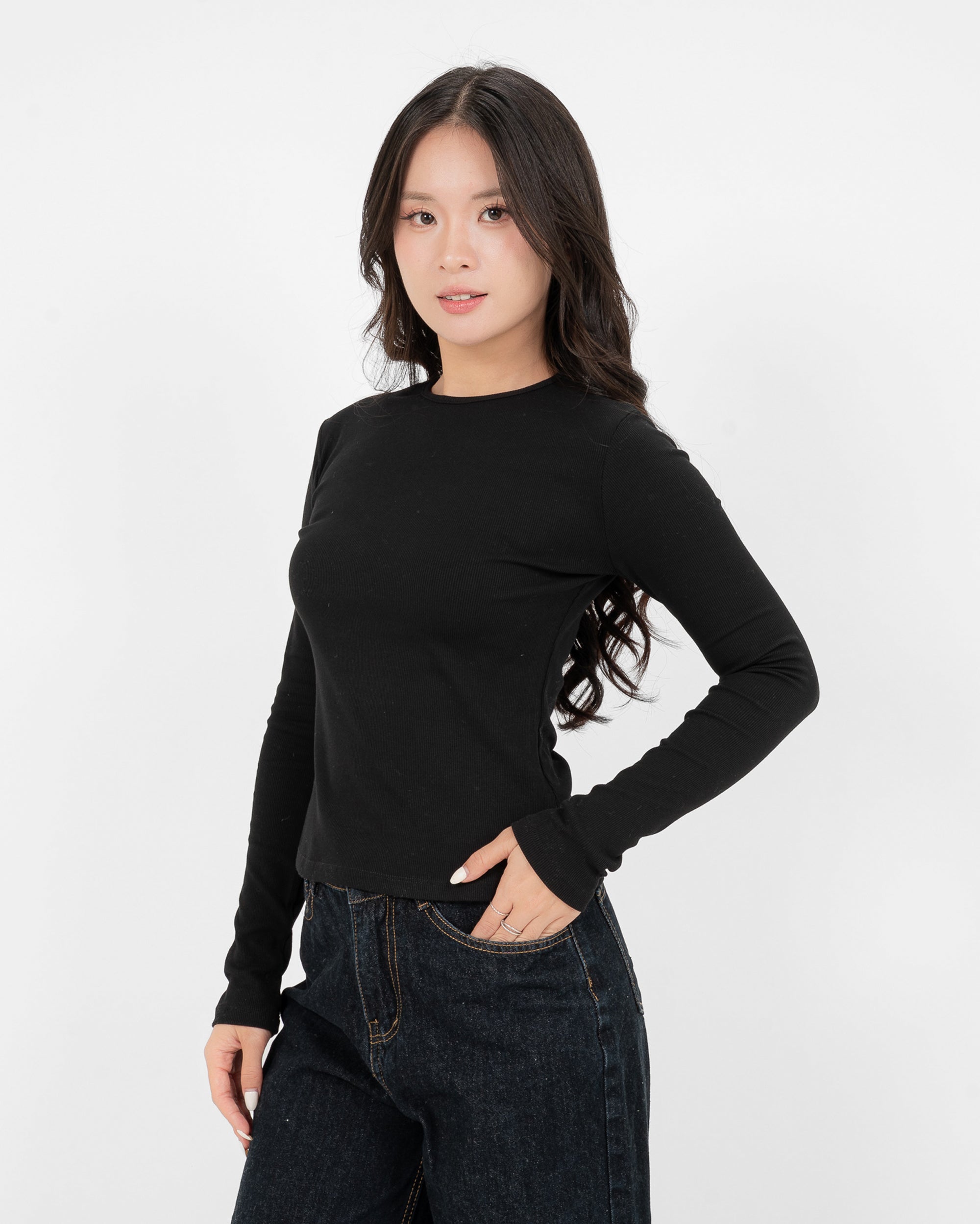 Khám Phá Các Mẫu Áo Thun Dài Tay Nữ Đẹp Và Thời Trang Khám Phá Các Mẫu Áo Thun Dài Tay Nữ Đẹp Và Thời Trang